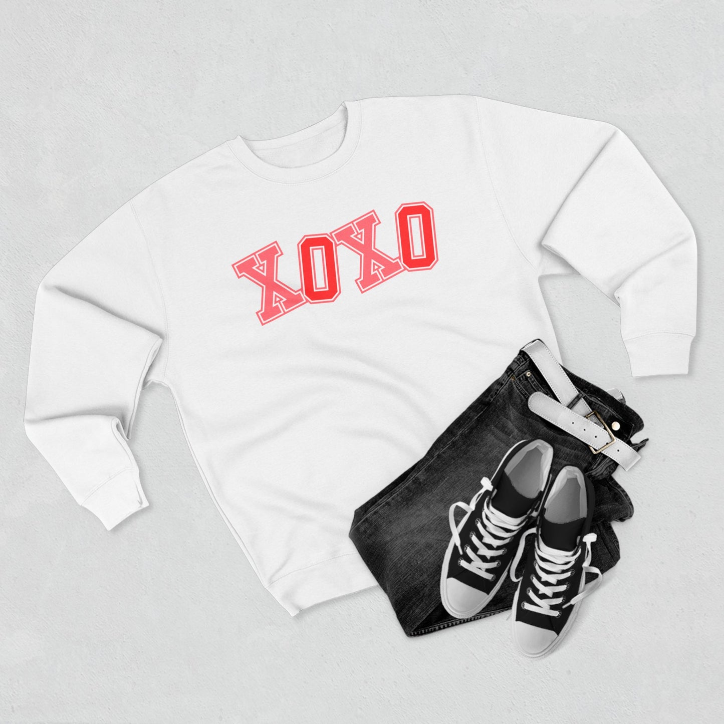 Women's Valentine's Day Graphic Sweatshirt – 'XOXO' Cute and Cozy Pullover – Romantic Holiday Outfit, Perfect Gift for Her