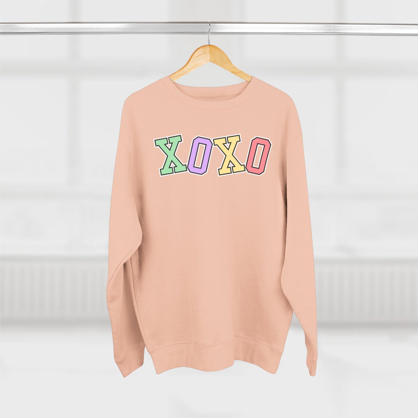 Women's Valentine's Day Graphic Sweatshirt – 'XOXO' Cute and Cozy Pullover – Romantic Holiday Outfit, Perfect Gift for Her