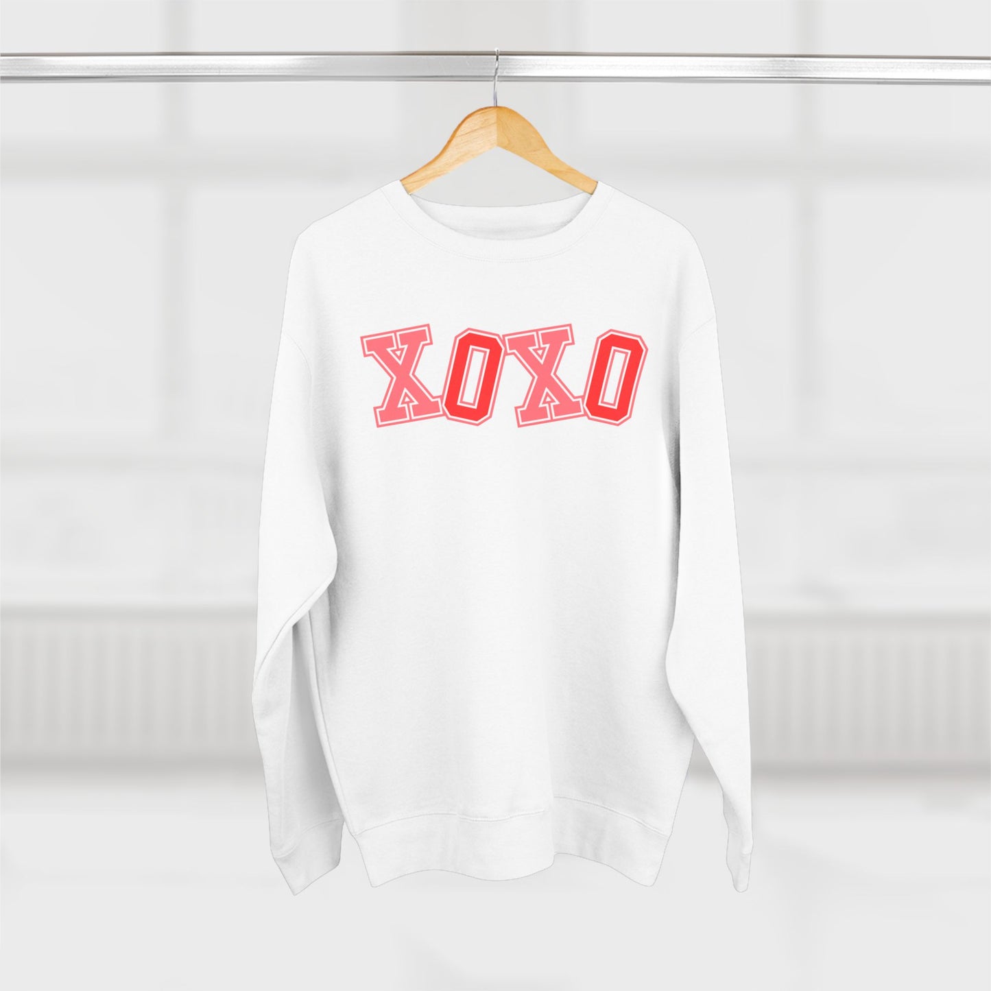 Women's Valentine's Day Graphic Sweatshirt – 'XOXO' Cute and Cozy Pullover – Romantic Holiday Outfit, Perfect Gift for Her