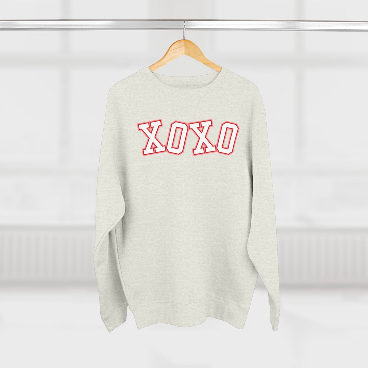Women's Valentine's Day Graphic Sweatshirt – 'XOXO' Cute and Cozy Pullover – Romantic Holiday Outfit, Perfect Gift for Her