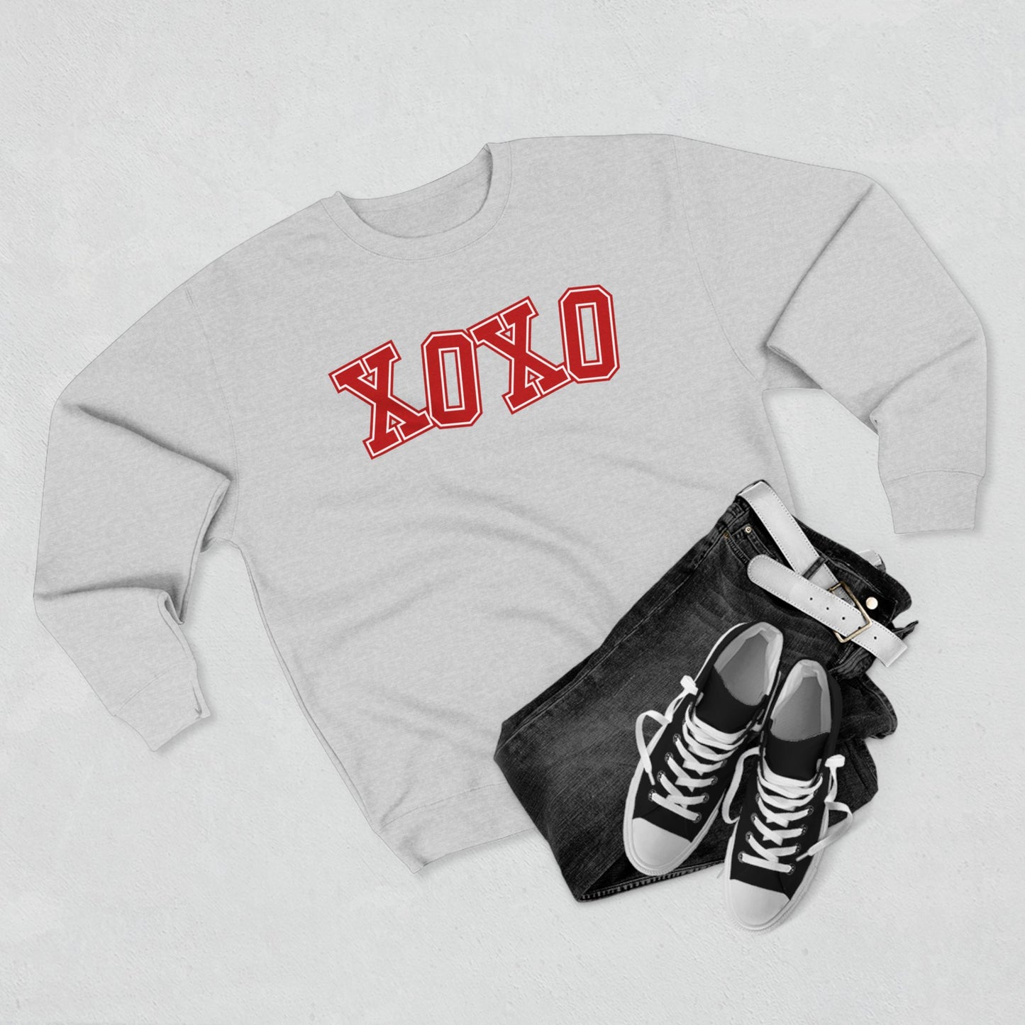 Women's Valentine's Day Graphic Sweatshirt – 'XOXO' Cute and Cozy Pullover – Romantic Holiday Outfit, Perfect Gift for Her