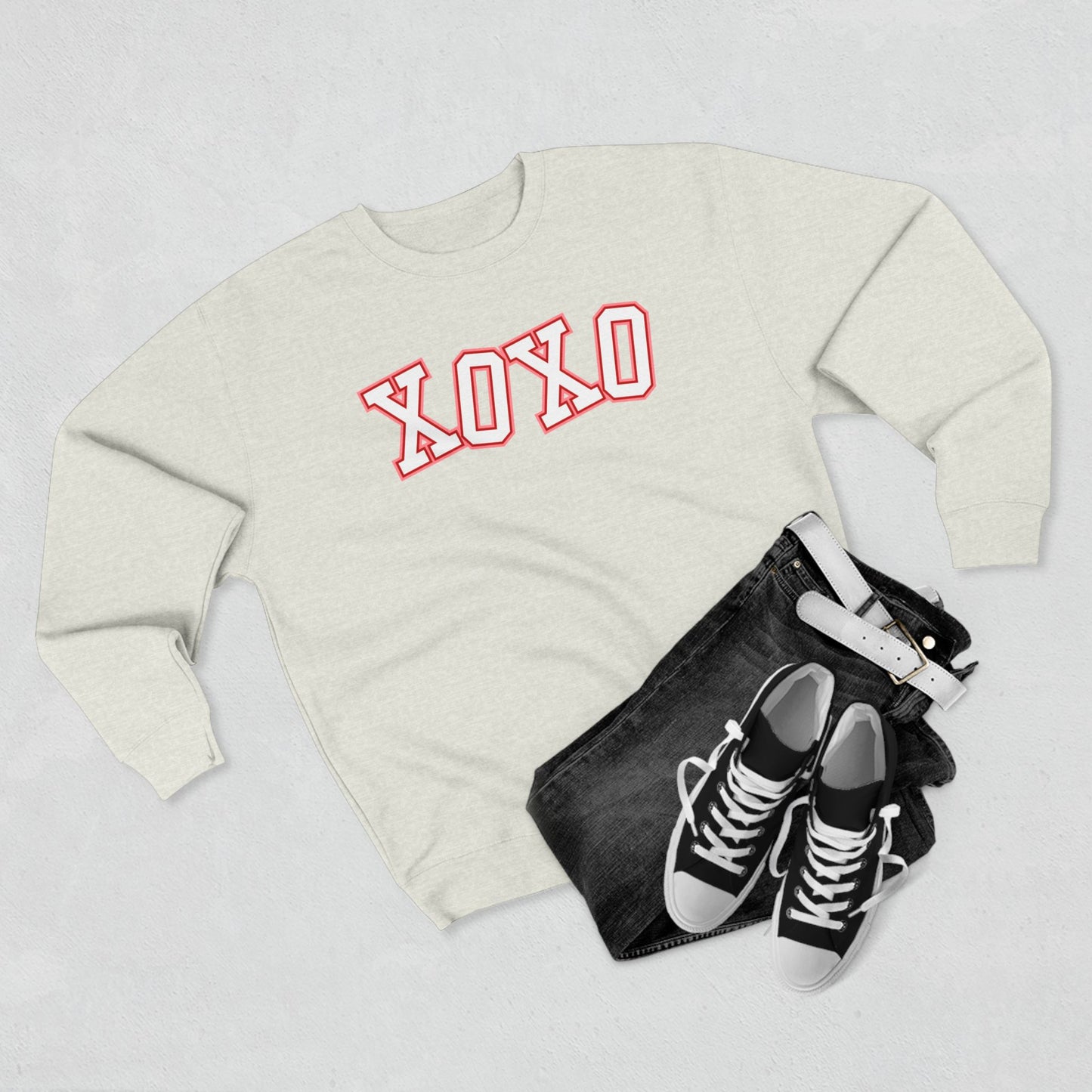 Women's Valentine's Day Graphic Sweatshirt – 'XOXO' Cute and Cozy Pullover – Romantic Holiday Outfit, Perfect Gift for Her