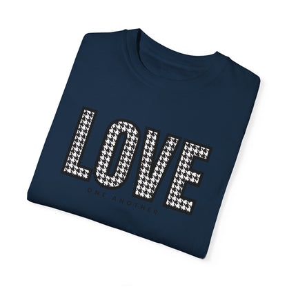 Love One Another Houndstooth Women's Comfort Colors Tee: Cozy Style with Inspirational Charm - Eddy and Rita