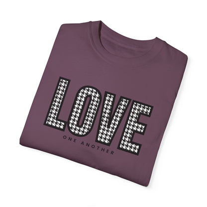 Love One Another Houndstooth Women's Comfort Colors Tee: Cozy Style with Inspirational Charm - Eddy and Rita