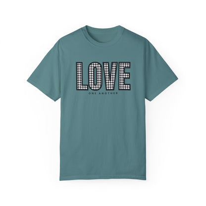 Love One Another Houndstooth Women's Comfort Colors Tee: Cozy Style with Inspirational Charm - Eddy and Rita